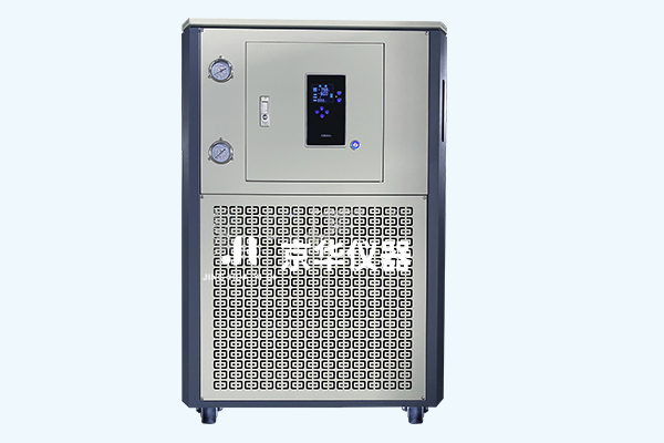 密闭型低温冷却液循环泵可以更好的防止介质挥发和污染